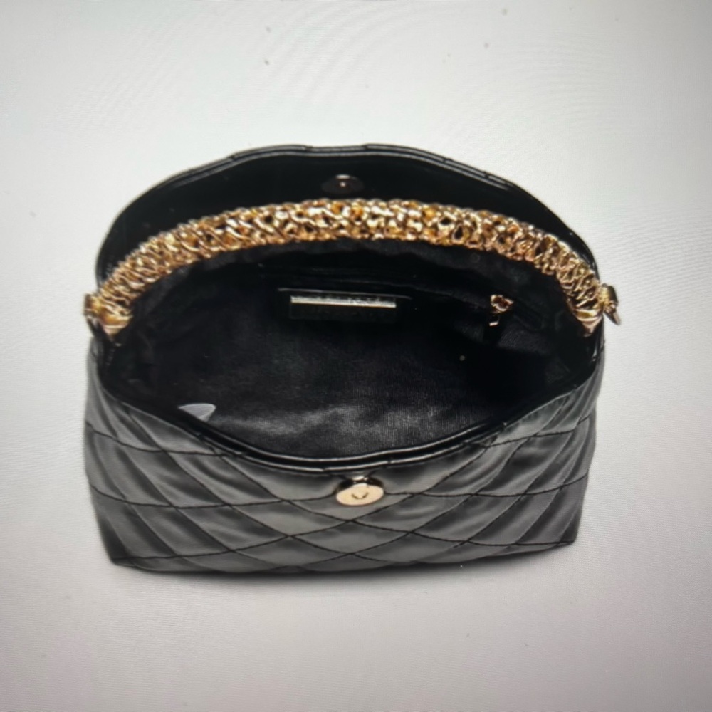 Urban Expressions Staci Black Quilted Crossbody Bag - Picture 5 of 5
